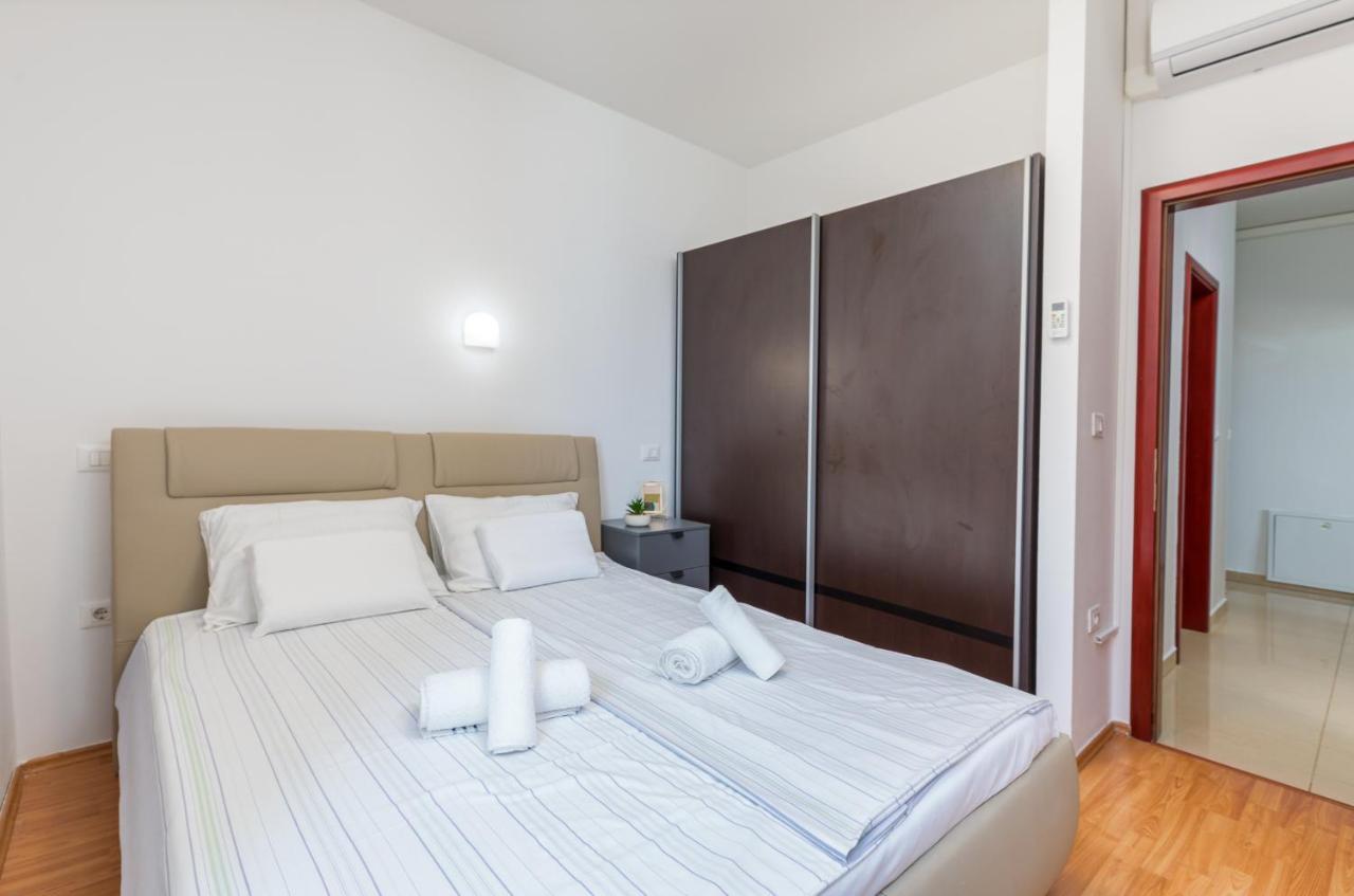 Apartment Augusto - Sea View プーラ エクステリア 写真