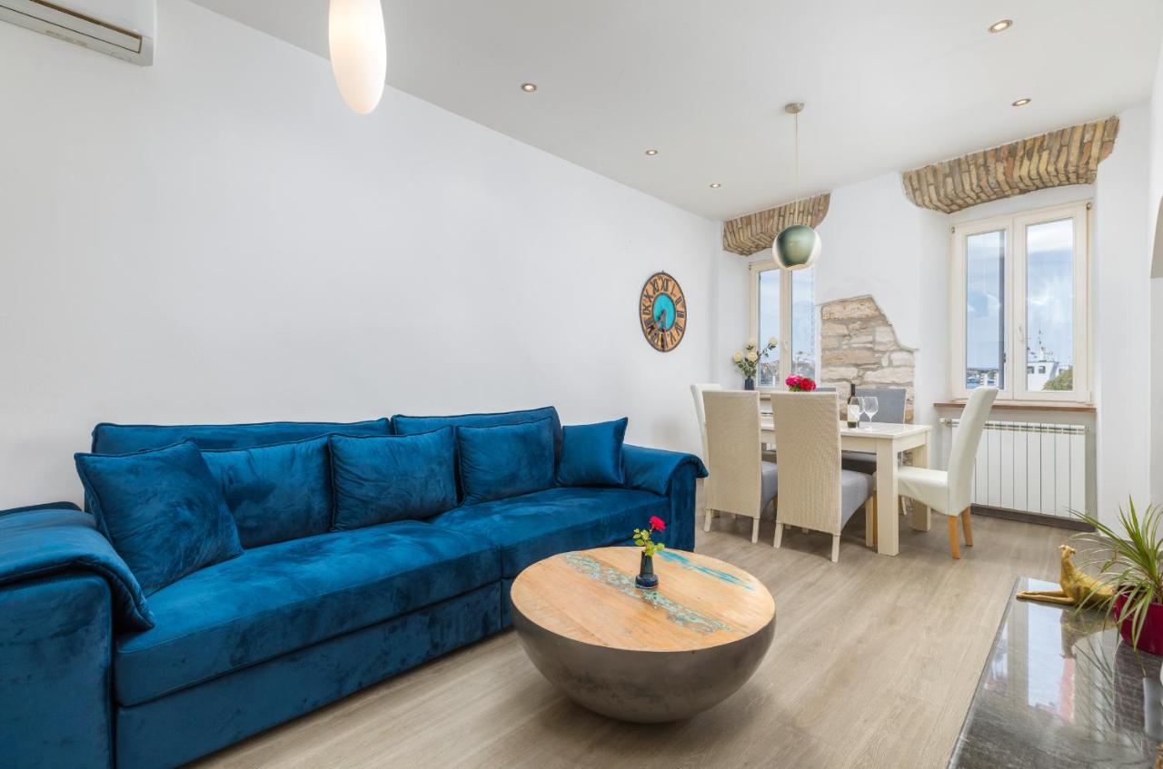 Apartment Augusto - Sea View プーラ エクステリア 写真