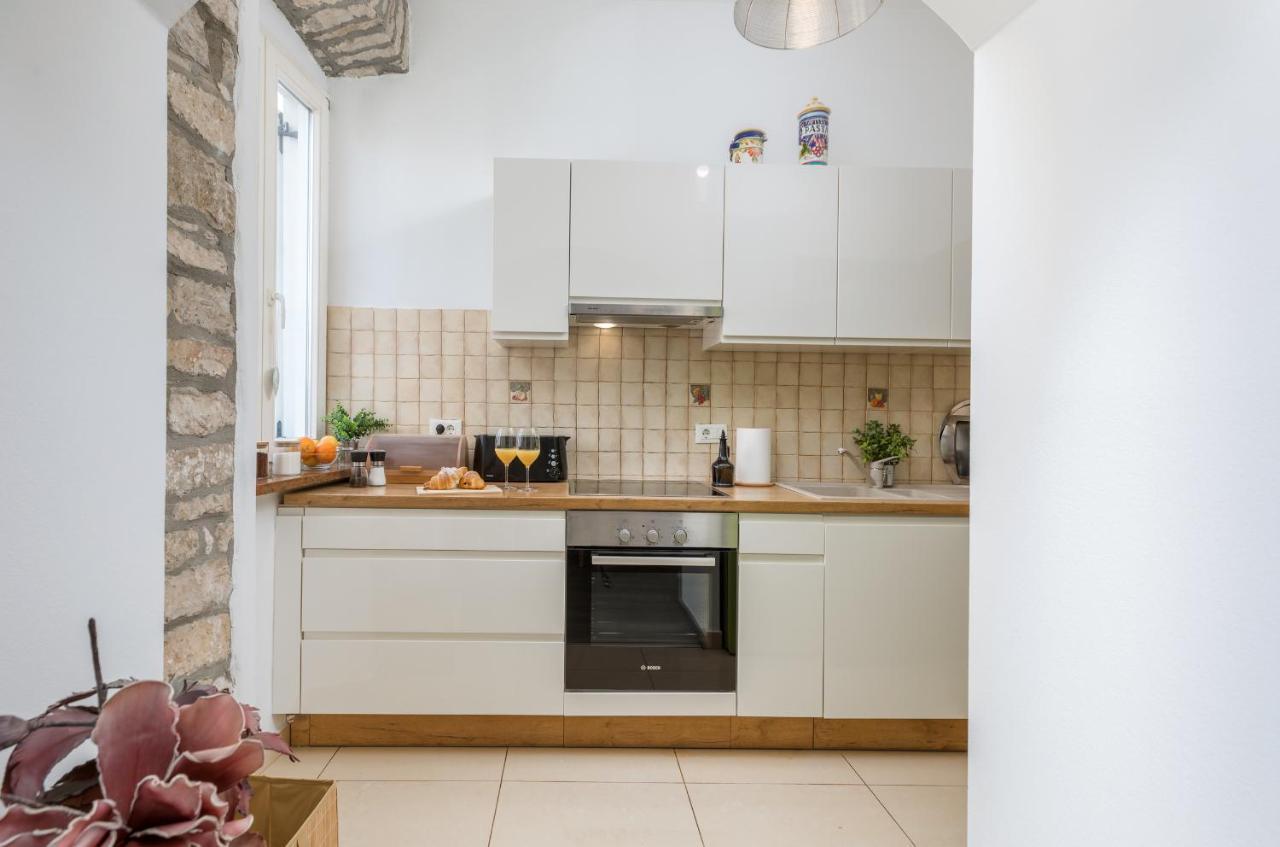 Apartment Augusto - Sea View プーラ エクステリア 写真