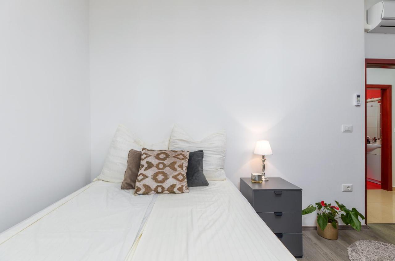 Apartment Augusto - Sea View プーラ エクステリア 写真