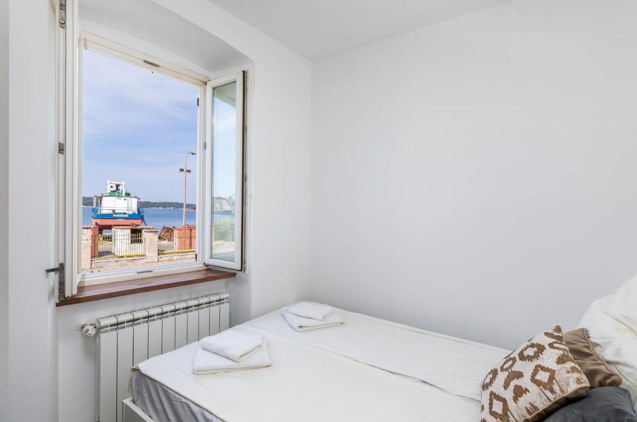Apartment Augusto - Sea View プーラ エクステリア 写真